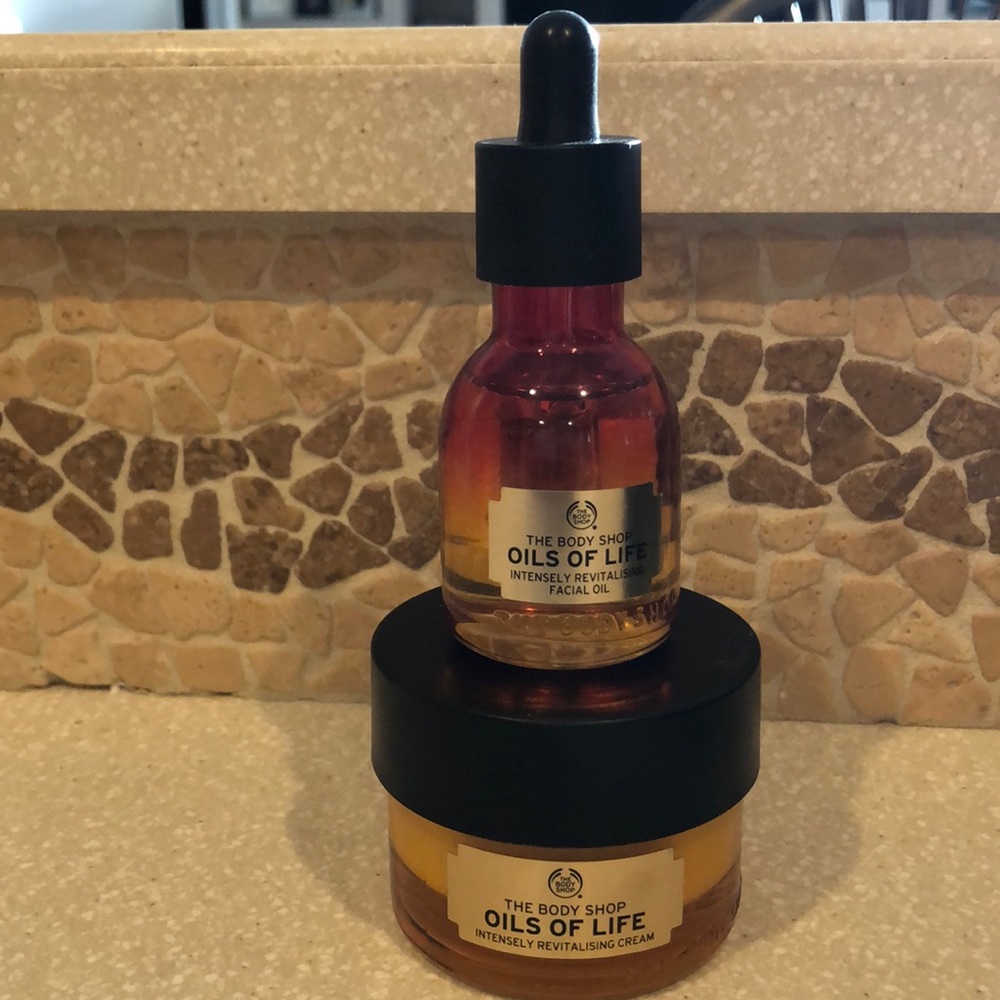 The Body Shop Oils of Life Cream & Oil Combo